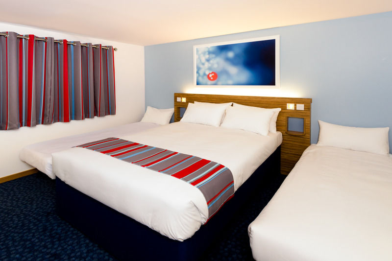 Travelodge Manchester Central Arena Extérieur photo