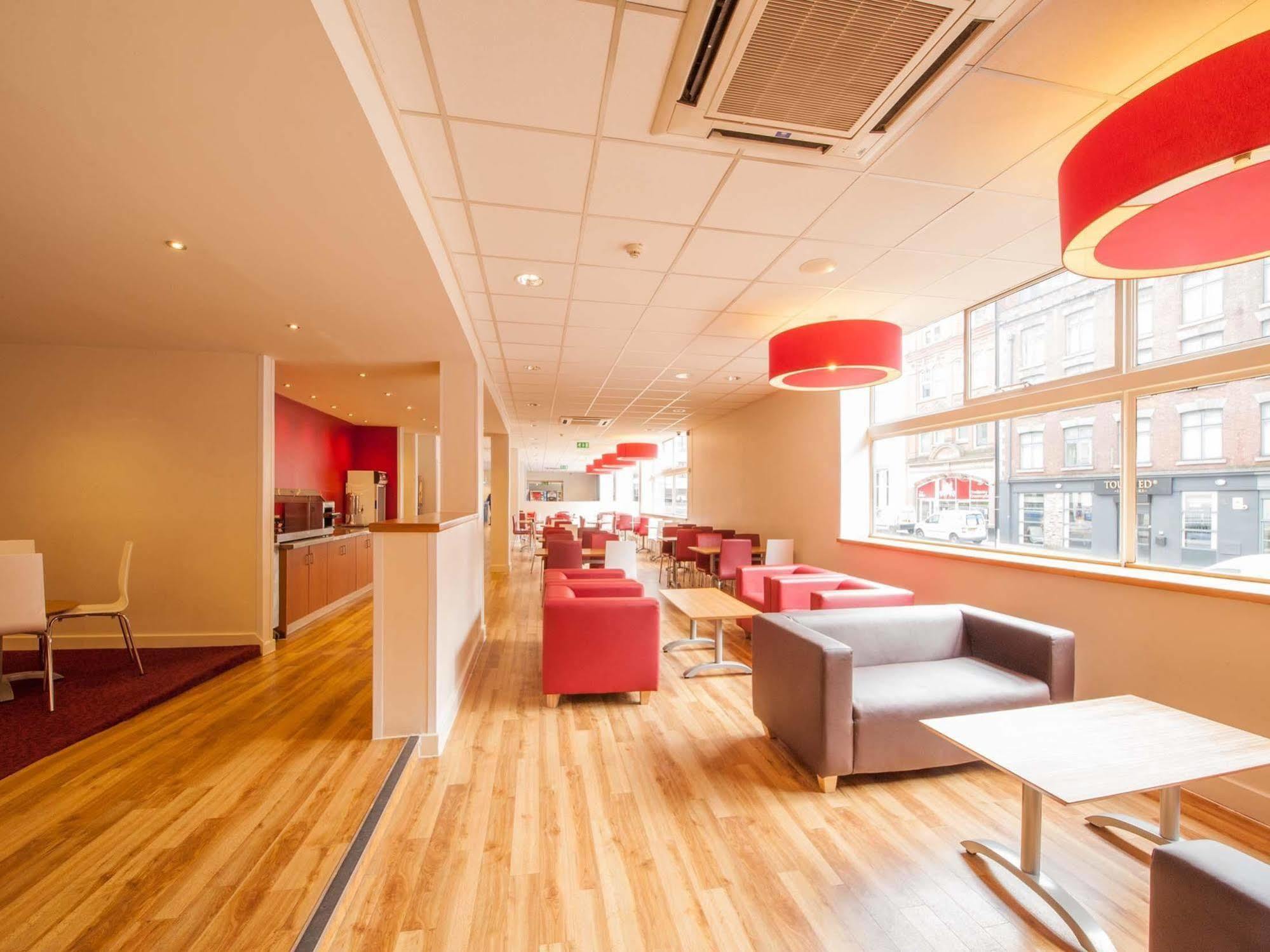 Travelodge Manchester Central Arena Extérieur photo