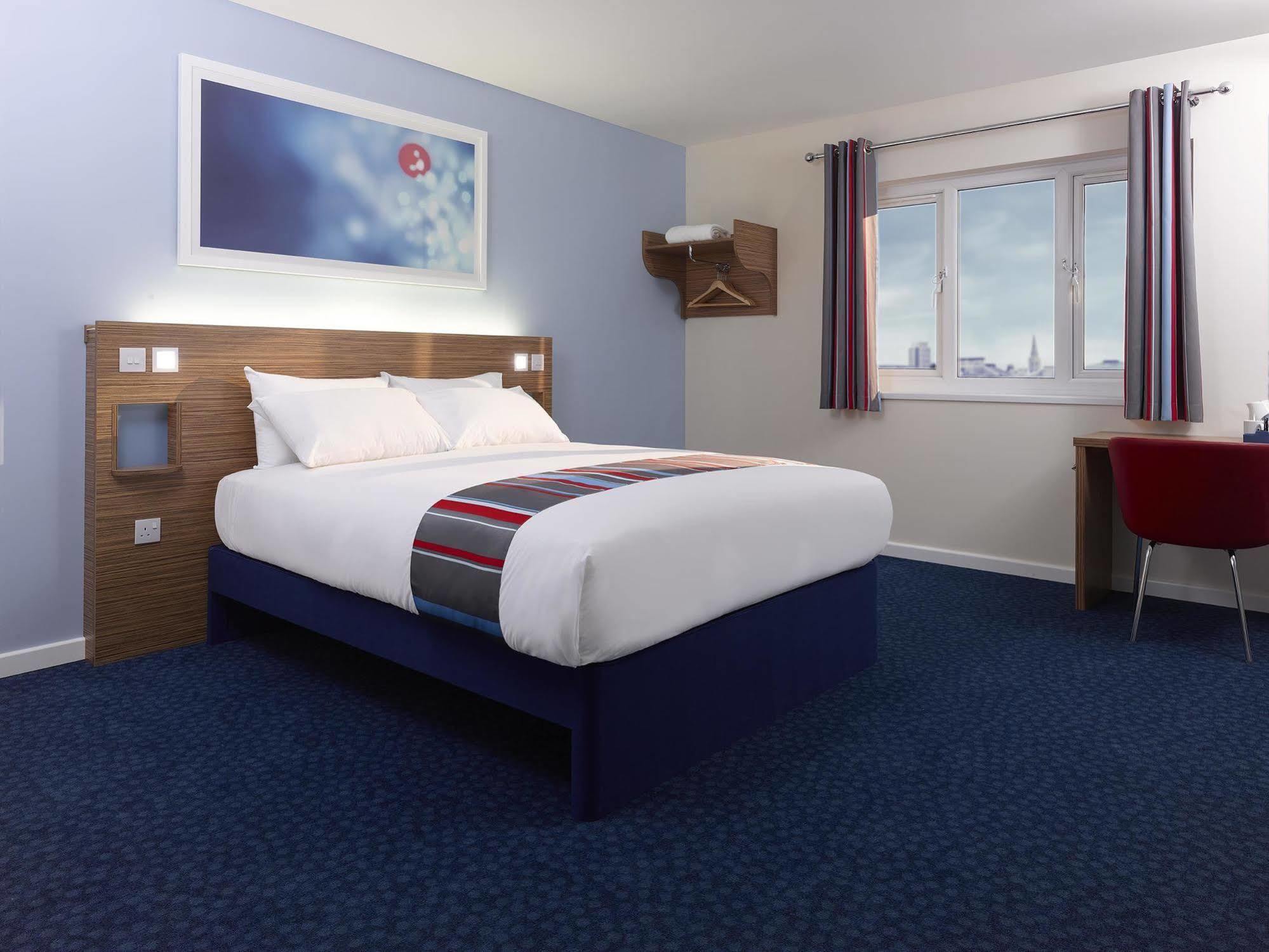 Travelodge Manchester Central Arena Extérieur photo