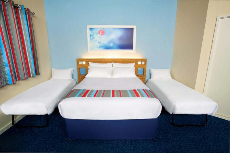 Travelodge Manchester Central Arena Extérieur photo
